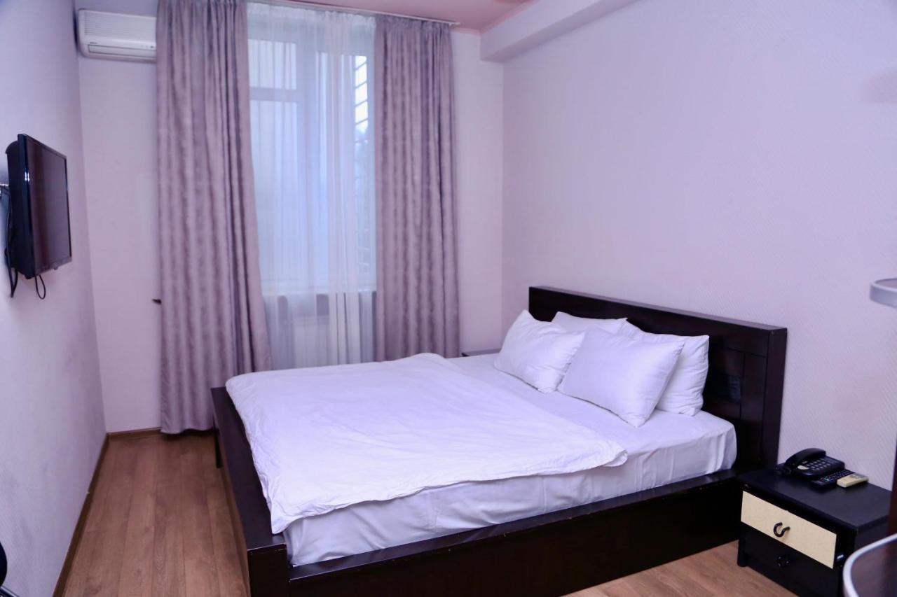 Taste Tbilisi Hotel Kültér fotó
